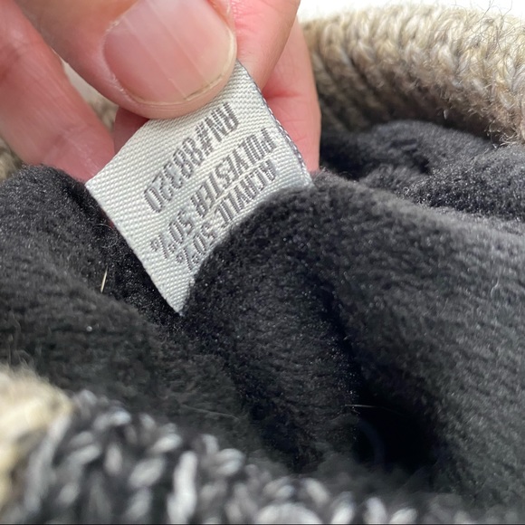 CC beanie  pom pom hat one size - Picture 4 of 6